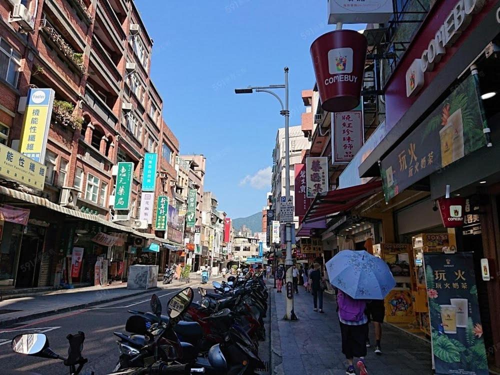 淡水老街歡樂便利民宿 Tamsui Exterior foto